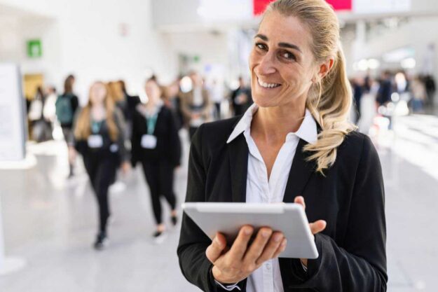 custom trade show apparel